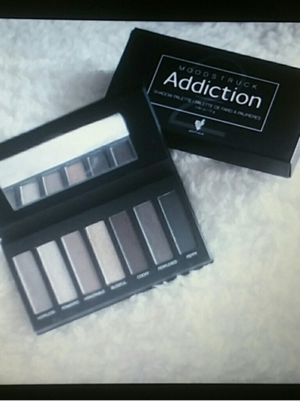 Younique Addiction Moodstruck Eyeshadow Palette - Taupe, Brown & Beige
